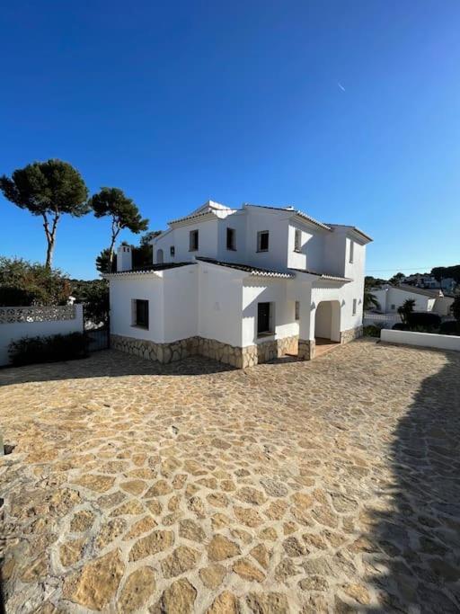 Villa In Moraira - El Faro Экстерьер фото