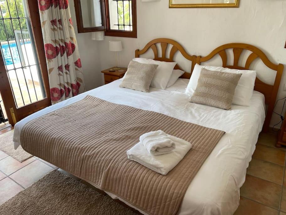 Villa In Moraira - El Faro Экстерьер фото