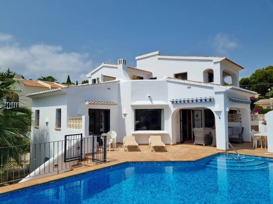 Villa In Moraira - El Faro Экстерьер фото